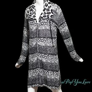 Sao Paulo Black White Print Long Sweater